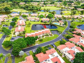 8566 Casa  Del Lago 47 F, Boca Raton FL 33433