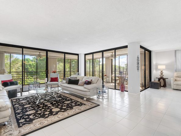 7572 Regency Lake Drive 401, Boca Raton FL 33433