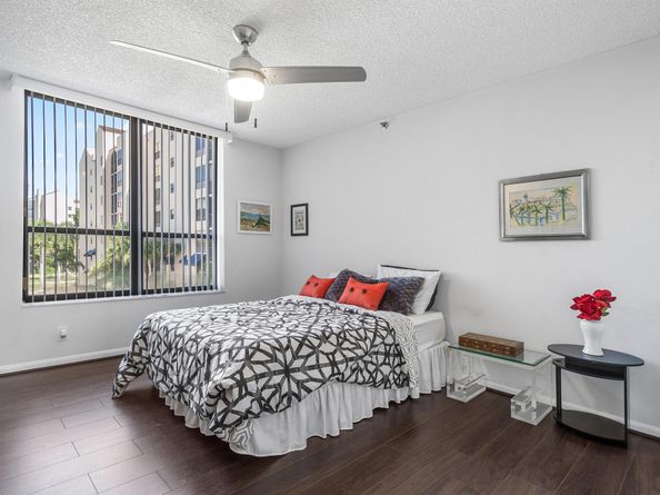 7572 Regency Lake Drive 401, Boca Raton FL 33433
