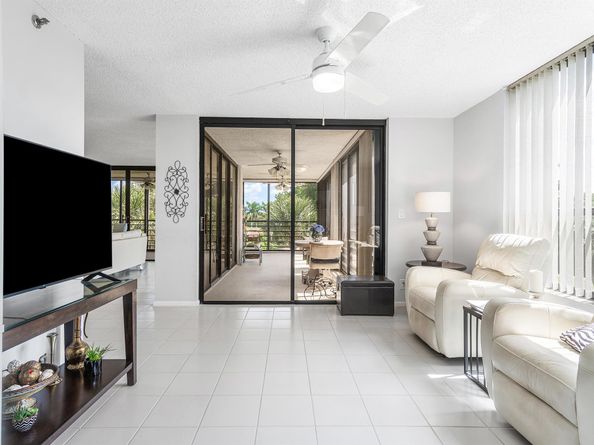 7572 Regency Lake Drive 401, Boca Raton FL 33433