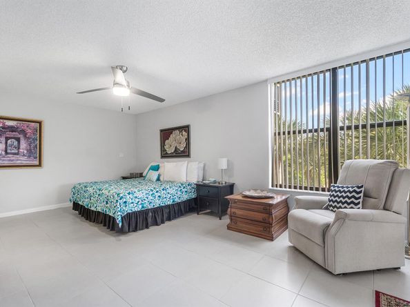 7572 Regency Lake Drive 401, Boca Raton FL 33433