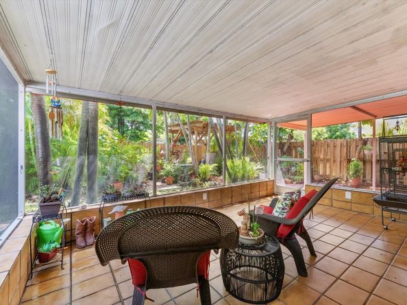 1428 E River Dr, Margate FL 33063