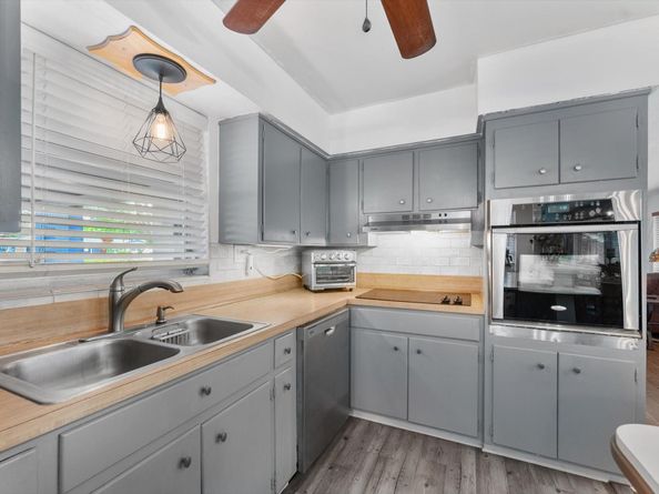 1428 E River Dr, Margate FL 33063