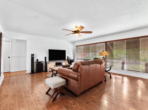 1428 E River Dr, Margate FL 33063