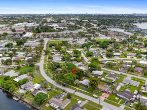 1428 E River Dr, Margate FL 33063