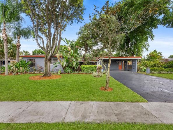 1428 E River Dr, Margate FL 33063
