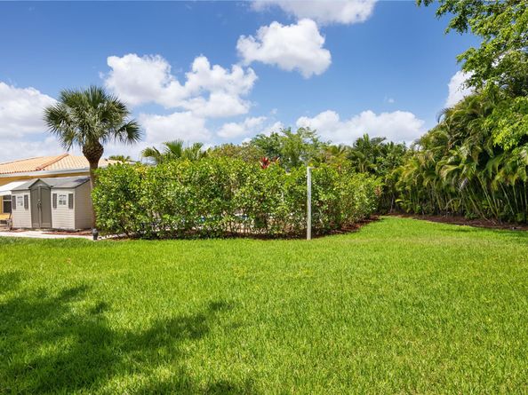 16686 Golfview Dr, Weston FL 33326