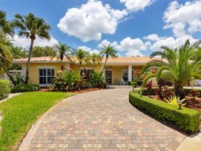 16686 Golfview Dr, Weston FL 33326