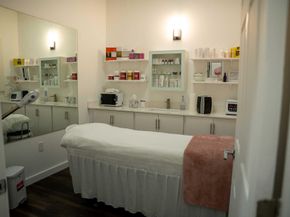 16686 Golfview Dr, Weston FL 33326