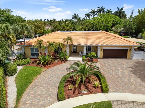 16686 Golfview Dr, Weston FL 33326