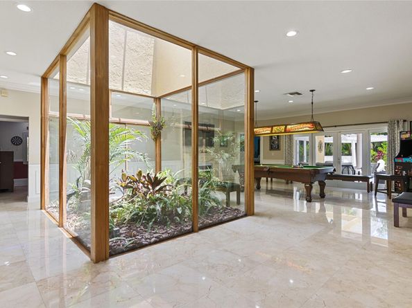 16686 Golfview Dr, Weston FL 33326