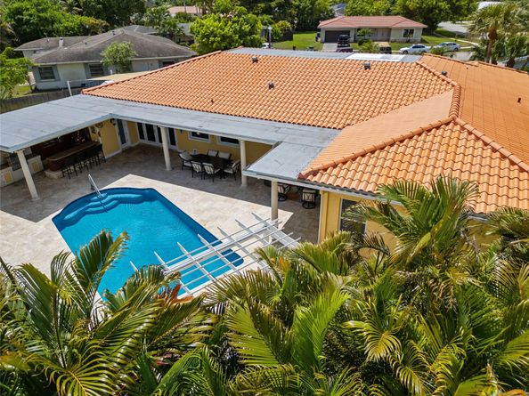 16686 Golfview Dr, Weston FL 33326