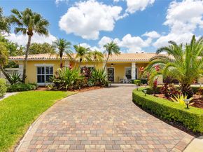 16686 Golfview Dr, Weston FL 33326