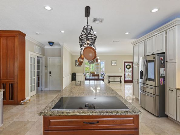 16686 Golfview Dr, Weston FL 33326
