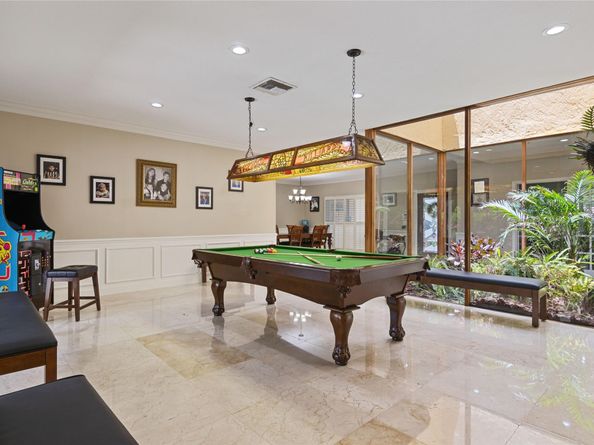 16686 Golfview Dr, Weston FL 33326