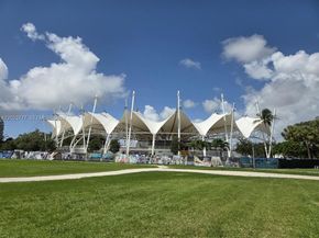 2400 NE 10th Street 104, Pompano Beach FL 33062