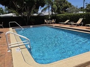 2400 NE 10th Street 104, Pompano Beach FL 33062