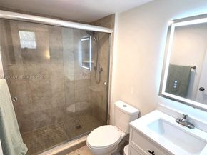2400 NE 10th Street 104, Pompano Beach FL 33062