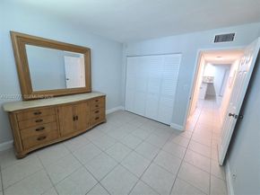 2400 NE 10th Street 104, Pompano Beach FL 33062