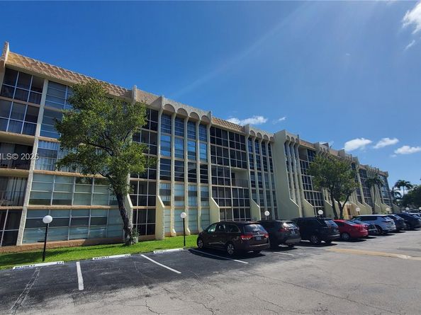 801 Three Islands Boulevard 109, Hallandale Beach FL 33009