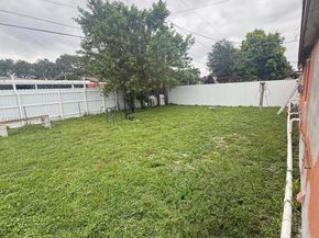 17800 NW 14th Place, Miami Gardens FL 33169