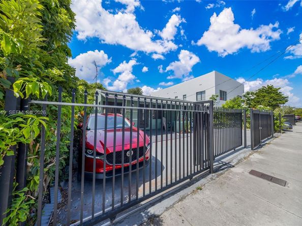 Undisclosed Address #A12033949, Miami FL 33135