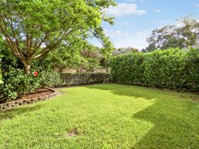 125 Bonnette Hunt Club Lane, Palm Beach Gardens FL 33418