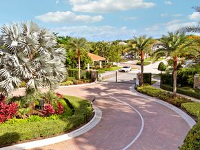 125 Bonnette Hunt Club Lane, Palm Beach Gardens FL 33418