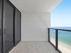 2301 S Ocean Drive 2303, Hollywood FL 33019