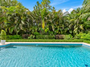 10 Bentwood Road, Palm Beach Gardens FL 33418