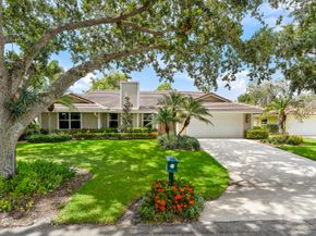 10 Bentwood Road, Palm Beach Gardens FL 33418