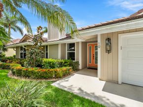 10 Bentwood Road, Palm Beach Gardens FL 33418