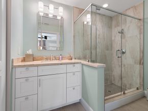 10 Bentwood Road, Palm Beach Gardens FL 33418
