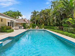 10 Bentwood Road, Palm Beach Gardens FL 33418