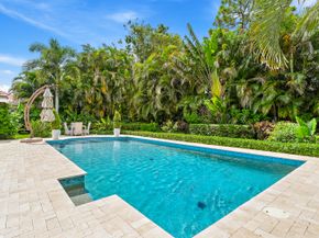10 Bentwood Road, Palm Beach Gardens FL 33418