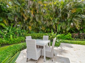 10 Bentwood Road, Palm Beach Gardens FL 33418