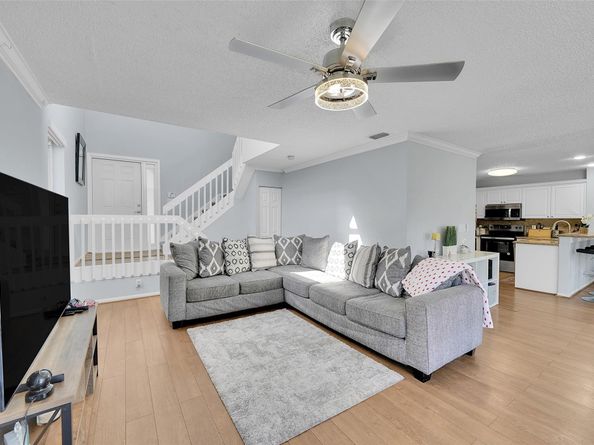 10615 NW 12th Court, Plantation FL 33322