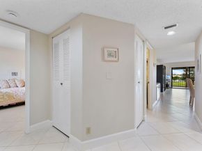 7260 Kinghurst Drive 205, Delray Beach FL 33446