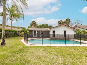 827 NW 87th Avenue, Coral Springs FL 33071