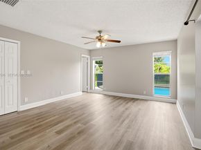 827 NW 87th Avenue, Coral Springs FL 33071