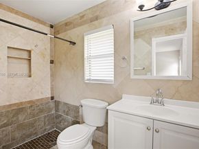 827 NW 87th Avenue, Coral Springs FL 33071