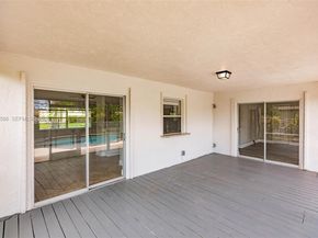827 NW 87th Avenue, Coral Springs FL 33071