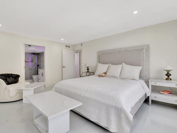 5440 N Ocean Drive 1002, Singer Island FL 33404