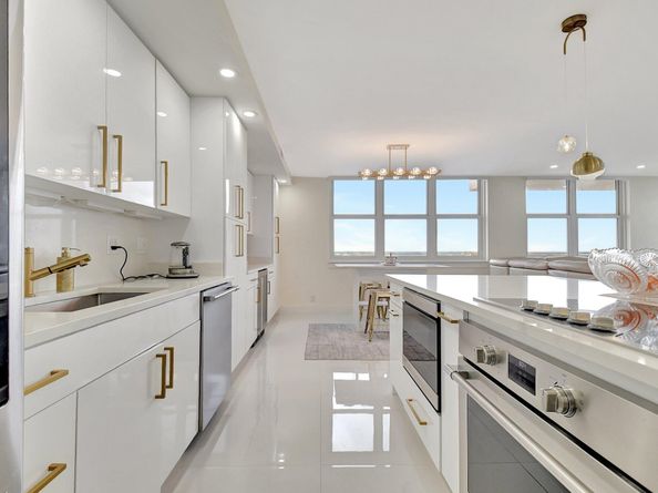 5440 N Ocean Drive 1002, Singer Island FL 33404