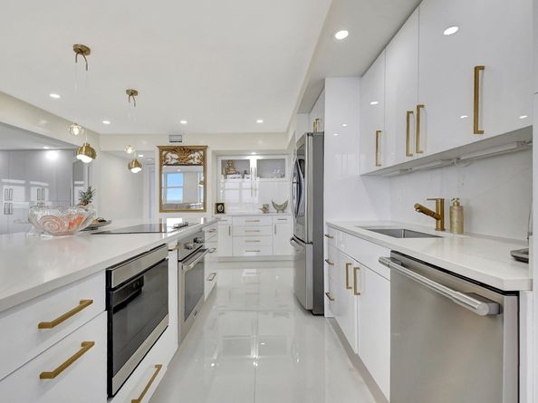 5440 N Ocean Drive 1002, Singer Island FL 33404