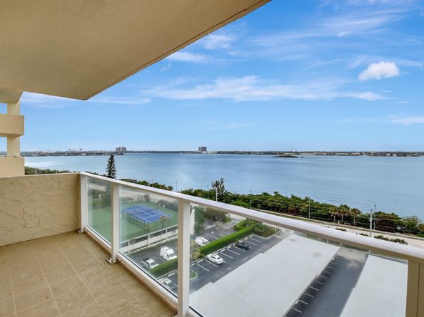 5440 N Ocean Drive 1002, Singer Island FL 33404