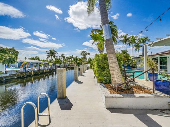 1080 SE 9th Ave, Pompano Beach FL 33060