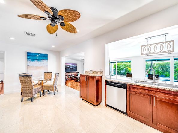 1080 SE 9th Ave, Pompano Beach FL 33060