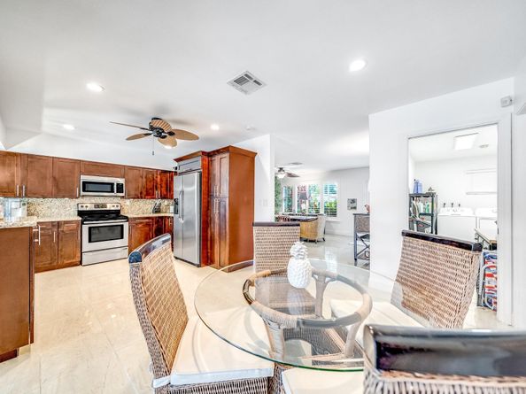 1080 SE 9th Ave, Pompano Beach FL 33060