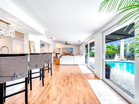 1080 SE 9th Ave, Pompano Beach FL 33060